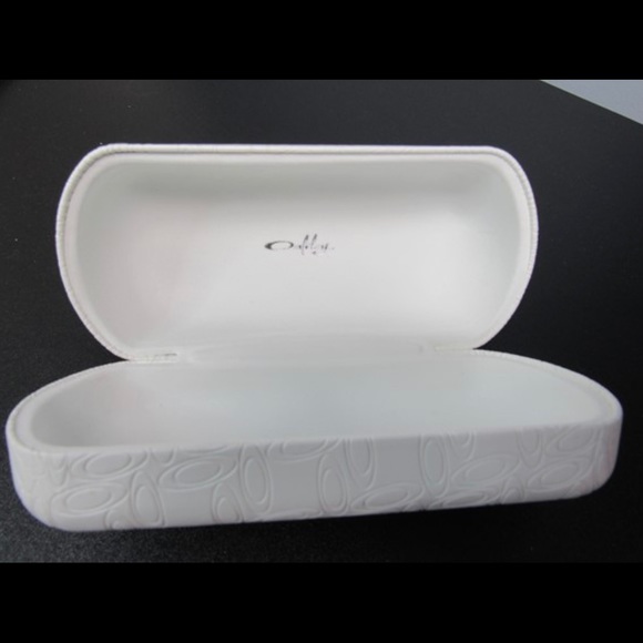 OAKLEY NEW SUNGLASSES HARD CASE - Picture 3 of 3